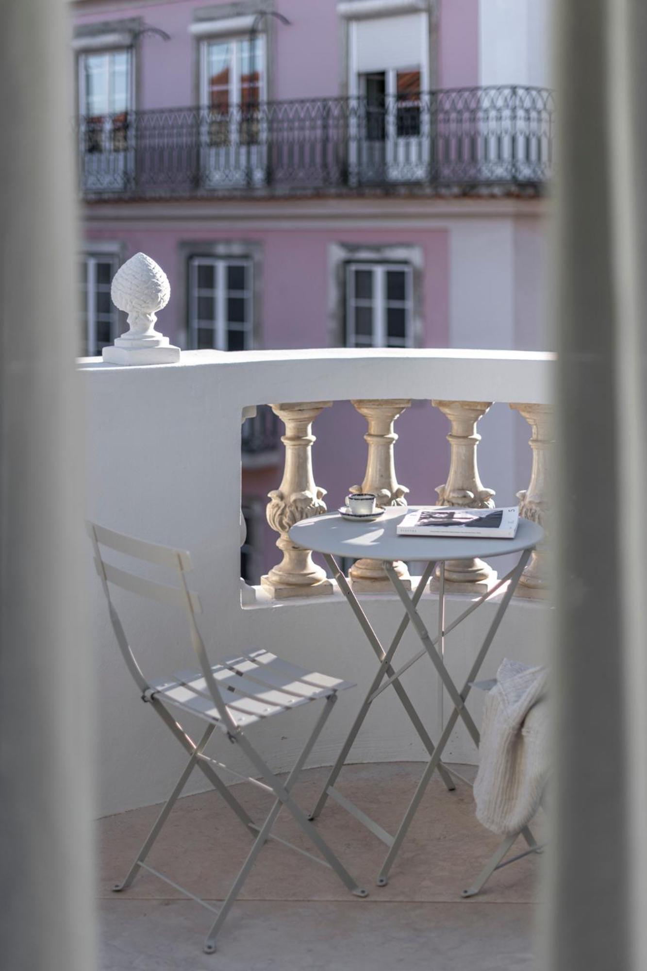 Montecarmo12 - Design Boutique Hotel ลิสบอน ภายนอก รูปภาพ
